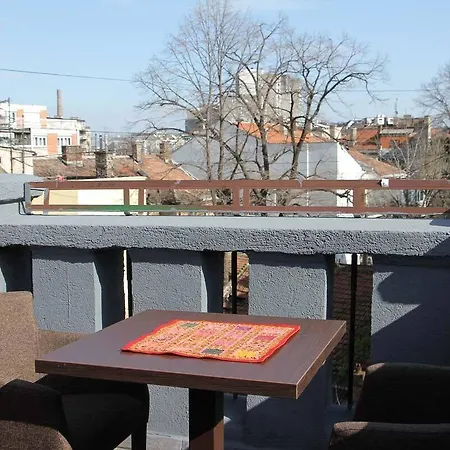 Miss Depolo Couette-café 2*