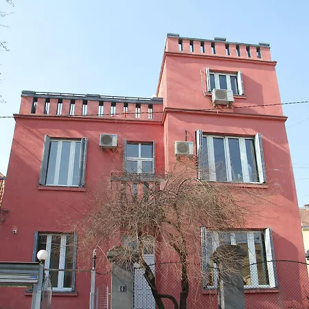 Miss Depolo Bed and breakfast