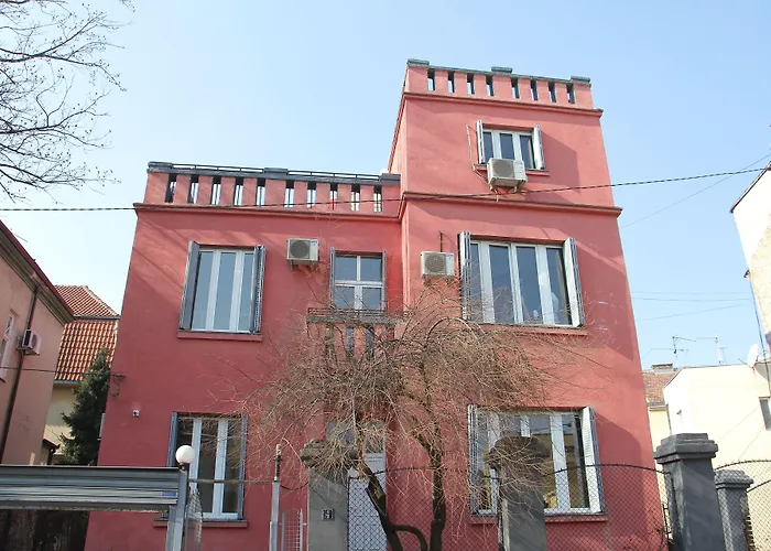 Miss Depolo krevet i doručak